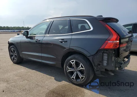 2022 Volvo Xc60 B5 Momentum z USA, uszkodzony, nr VIN YV4L12RKXN1004050
